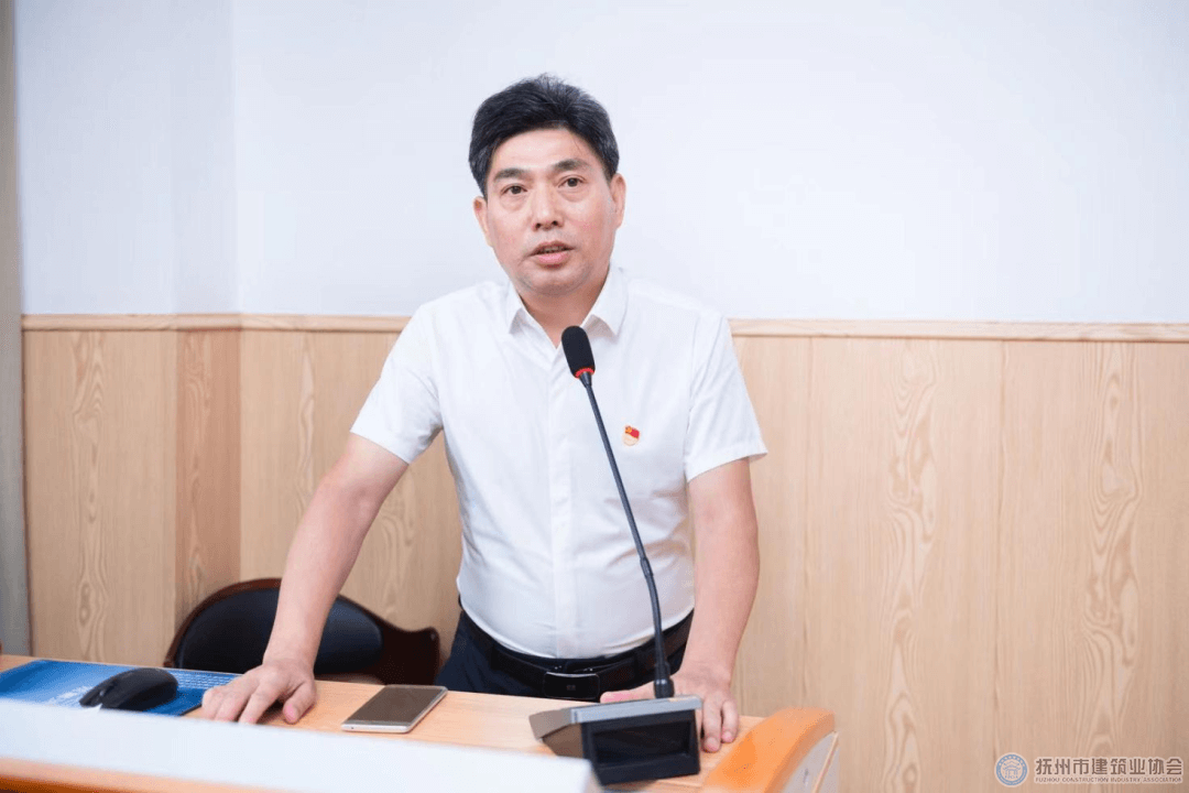 1692845122423131.png 640 (2).png